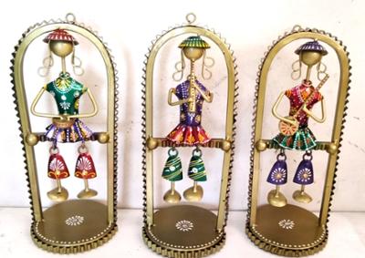 Half Round Frame Doll S/3