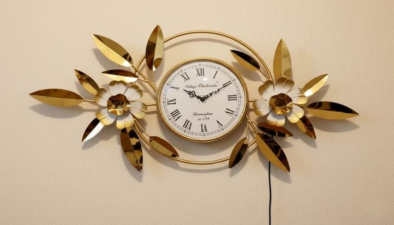 Glossy Plated Wall Clock
