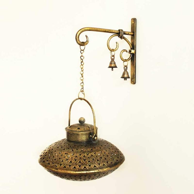 IRON HANDI TEALIGHT HOLDER ON HANGER WITH BRASS BELLS